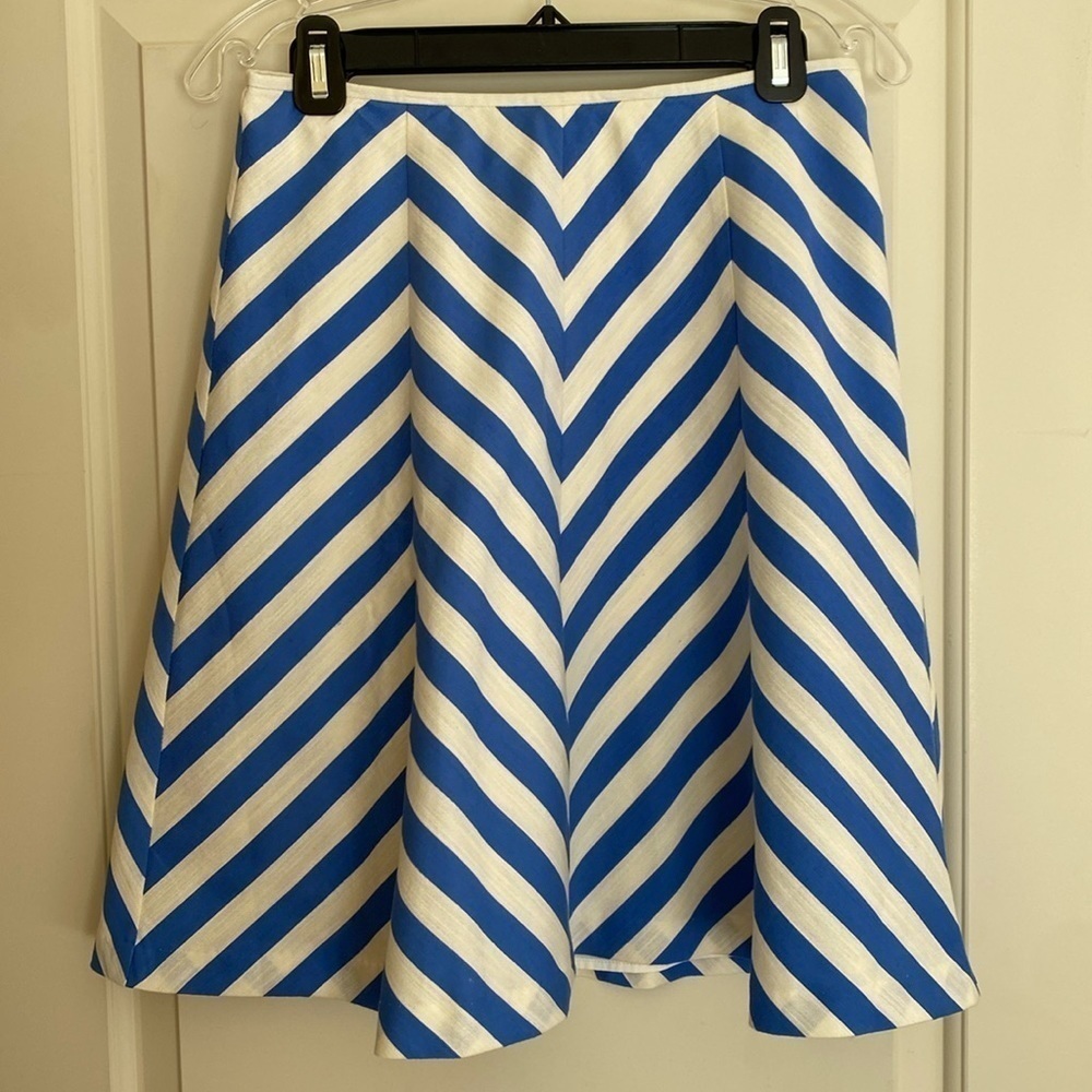 Talbots cotton a-line cream blue chevron lined skirt size 4 Petite